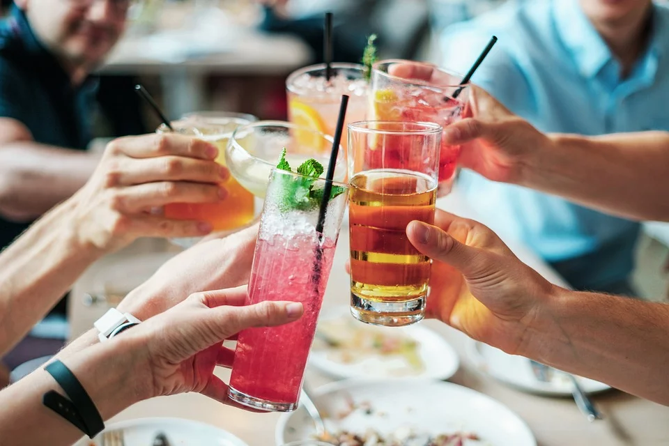 how-to-make-friends-in-a-new-city-office-party