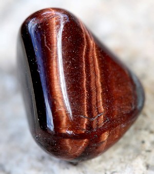 root-chakra-stones-red-tigers-eye